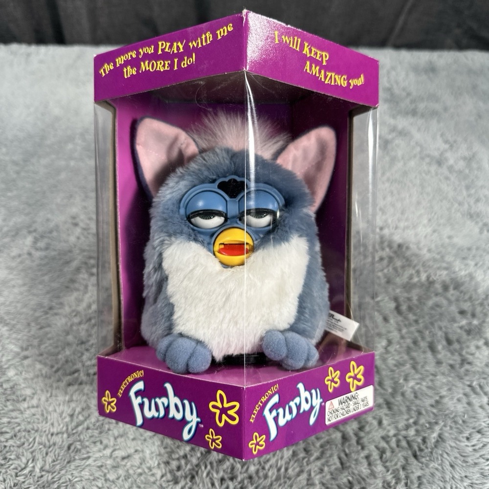 Tiger Electronics - Blue w/White Chest (Blue Eyes) FURBY *NM BOX* NEW IN BOX